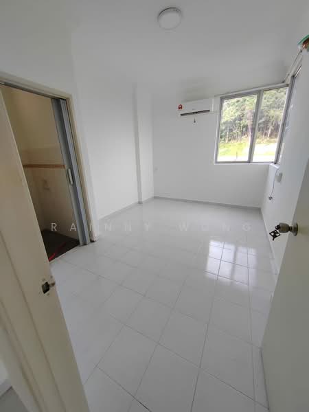 Apartment for Sale at Kingfisher Series - Rainny Wong - Interior - PropertyGuru.com.my