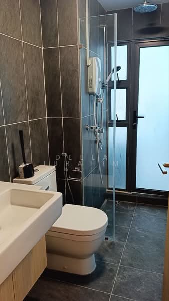 Servis Apartment untuk Disewa di The Colony @ KLCC - Deela Ibrahim - Bathroom - PropertyGuru.com.my