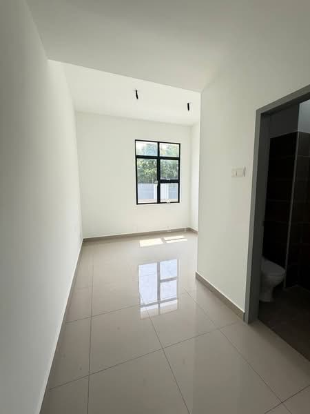 Rumah Teres untuk Dijual di Taman Ponderosa (Johor Bahru) - Vivco Liang - PropertyGuru.com.my