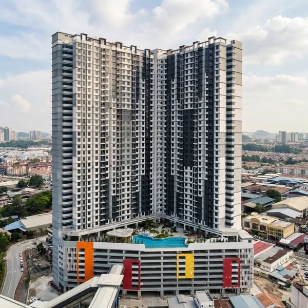Service Residence for Sale at B11 Parkland Residence - Kelton Seet - PropertyGuru.com.my