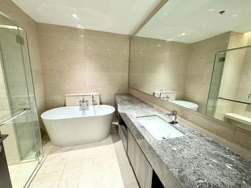 Servis Apartment untuk Disewa di Marriott Residence @ Gurney - Ray Fun - Bathroom - PropertyGuru.com.my