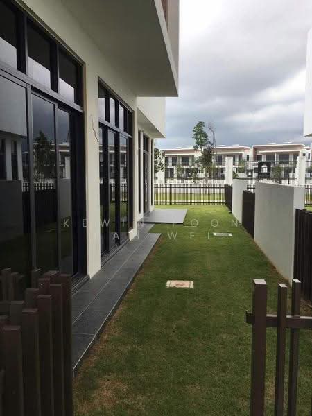 Rumah Berkembar untuk Disewa di Eco Sanctuary (Telok Panglima Garang) - Kewin Poon Kah Wei - Exterior - PropertyGuru.com.my