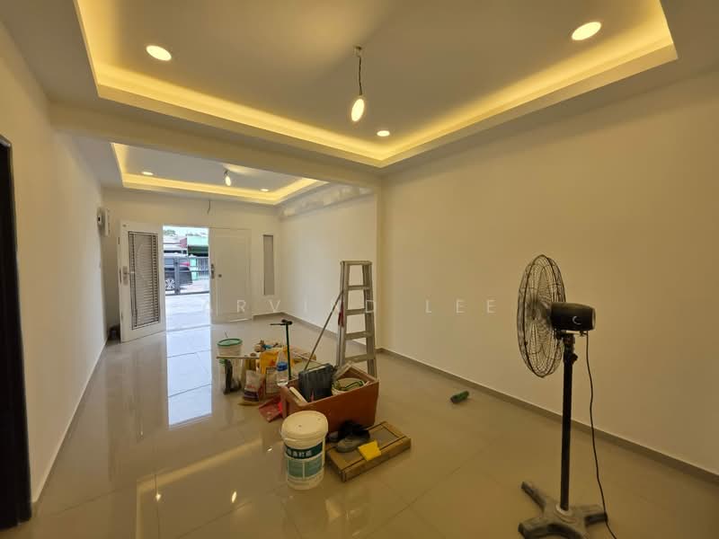 1-storey Terraced House for Sale in Klang (Selangor) - Arvind Lee - Living Room - PropertyGuru.com.my