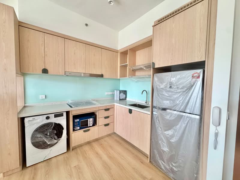 Servis Apartment untuk Disewa di The Meg Serviced Residence - Ray Fun - Kitchen - PropertyGuru.com.my