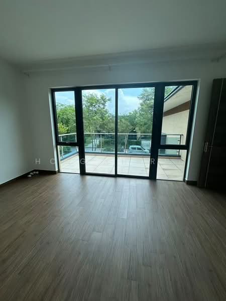 Twin Villa for Rent in Forest City (Gelang Patah) - Hong Charng Lee - Balcony - PropertyGuru.com.my