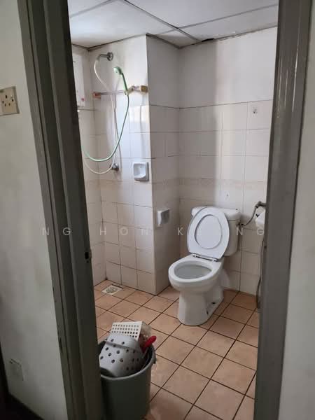 Kondominium untuk Disewa di Pantai Hillpark 2 - Ng Hon Keong - Bathroom - PropertyGuru.com.my