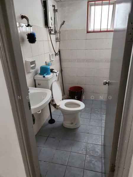 Kondominium untuk Disewa di Pantai Hillpark 2 - Ng Hon Keong - Bathroom - PropertyGuru.com.my