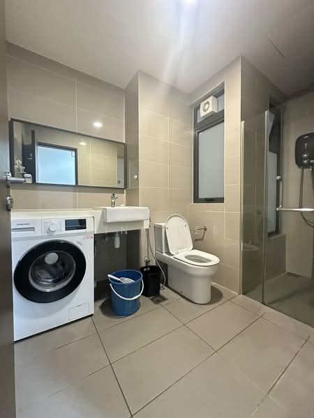 Servis Apartment untuk Disewa di Seventeen Mall & Residences (Biji Living) - Jinn Lee - Bathroom - PropertyGuru.com.my