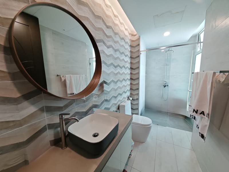 Kondominium untuk Dijual di Gurney Paragon - Loh BP - Bathroom - PropertyGuru.com.my