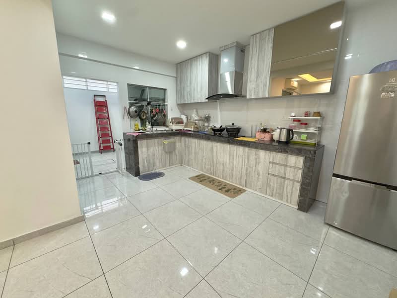 Rumah Teres 2 Tingkat untuk Dijual di TAMAN PUCHONG UTAMA (Puchong) - Sa'a Nordin - Kitchen - PropertyGuru.com.my