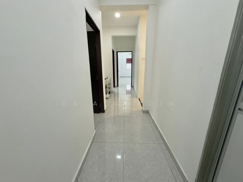 Rumah Teres 2 Tingkat untuk Dijual di TAMAN PUCHONG UTAMA (Puchong) - Sa'a Nordin - Corridor - PropertyGuru.com.my