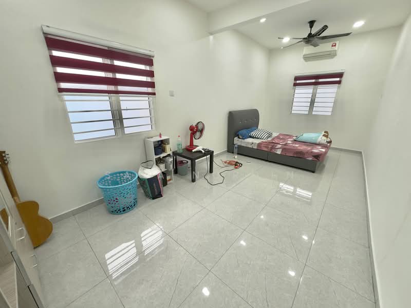 Rumah Teres 2 Tingkat untuk Dijual di TAMAN PUCHONG UTAMA (Puchong) - Sa'a Nordin - Bedroom - PropertyGuru.com.my
