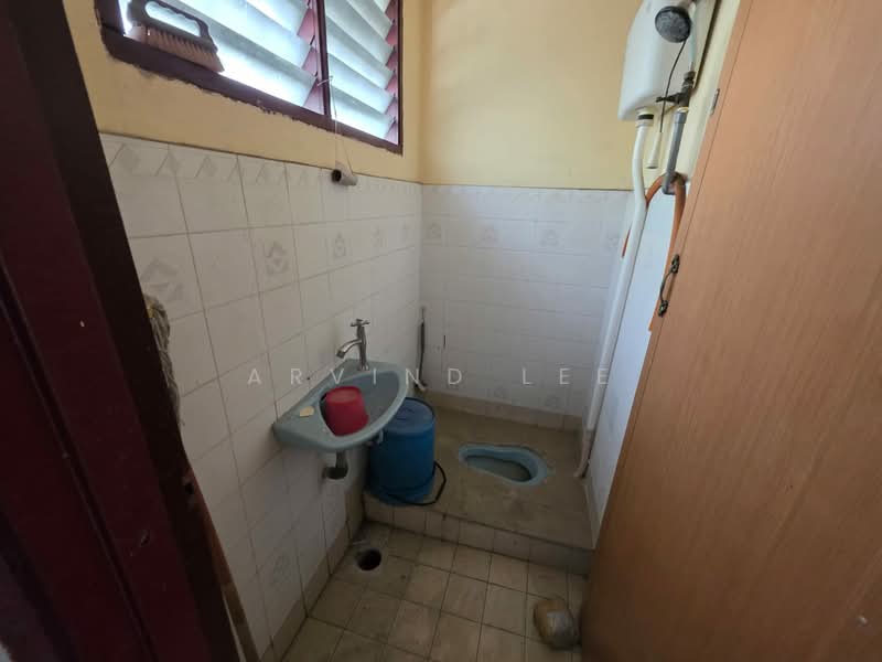 Rumah Teres 2 Tingkat untuk Dijual di Klang (Selangor) - Arvind Lee - Bathroom - PropertyGuru.com.my
