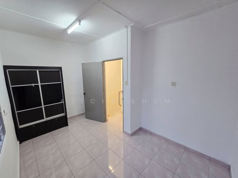 2-storey Terraced House for Rent in Taman Johor Jaya (Johor Bahru) - Alicia Shum - PropertyGuru.com.my