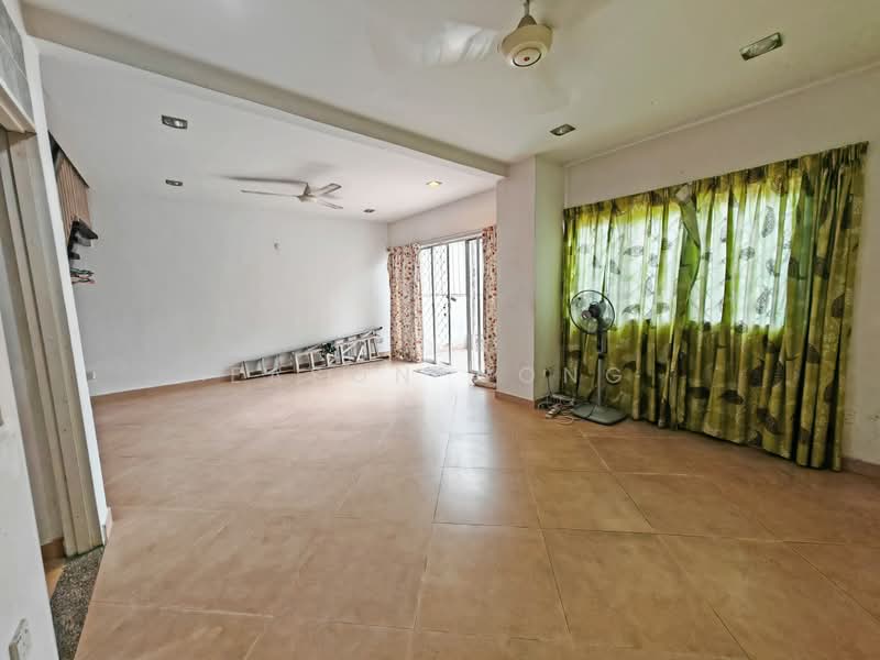 3-storey Terraced House for Sale in Ampang Jaya (Ampang) - Eason Wong - Living Room - PropertyGuru.com.my