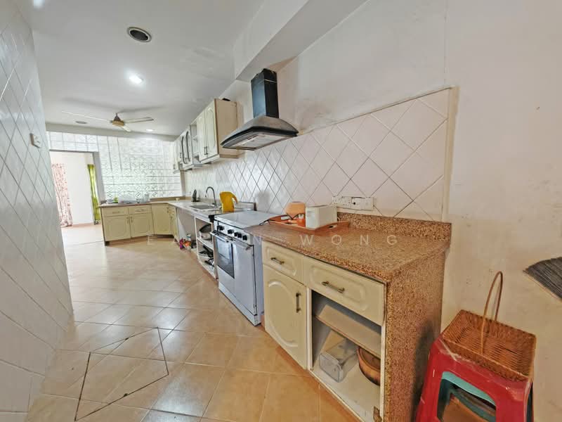 3-storey Terraced House for Sale in Ampang Jaya (Ampang) - Eason Wong - Kitchen - PropertyGuru.com.my