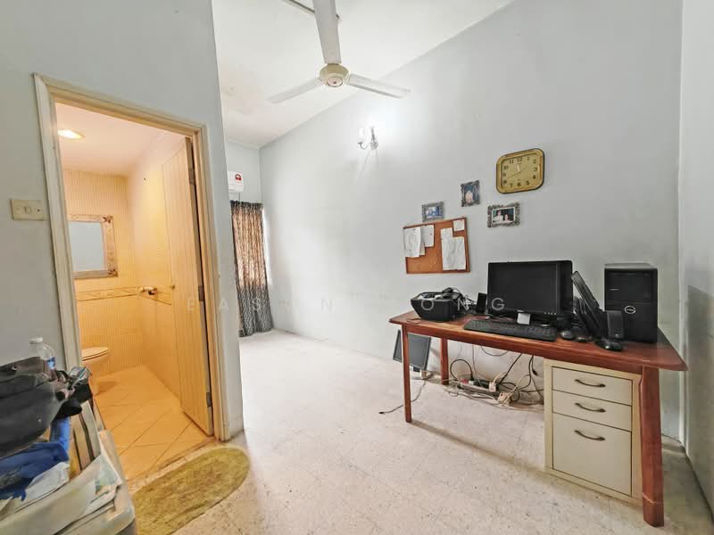 3-storey Terraced House for Sale in Ampang Jaya (Ampang) - Eason Wong - Bathroom - PropertyGuru.com.my