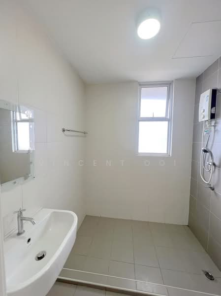 Kondominium untuk Dijual di Elit Heights @ Bayan City - Vincent Ooi - Bathroom - PropertyGuru.com.my