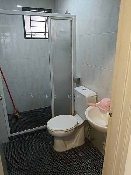 Servis Apartment untuk Dijual di Connaught Avenue - Alex Chew - Bathroom - PropertyGuru.com.my