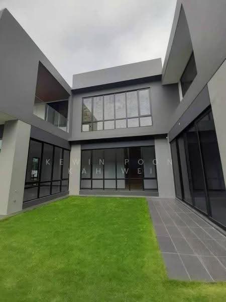 Bungalow House for Sale in Telok Panglima Garang (Selangor) - Kewin Poon Kah Wei - Exterior - PropertyGuru.com.my