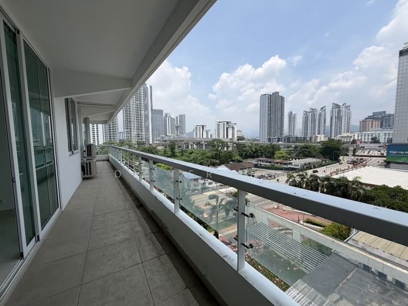 Kondominium untuk Dijual di Brunsfield EmbassyView - Dexter Lim - Balcony - PropertyGuru.com.my
