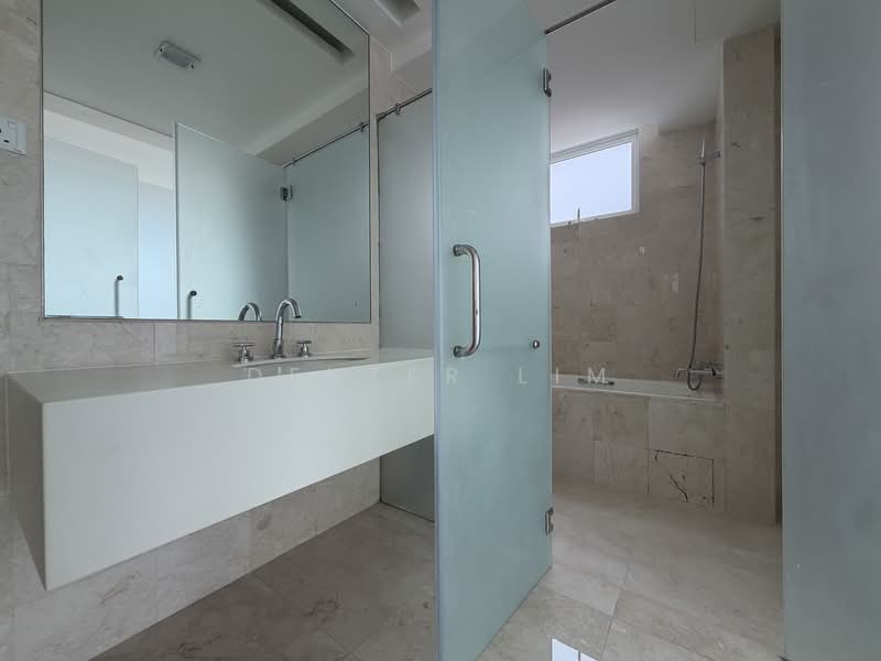 Kondominium untuk Dijual di Brunsfield EmbassyView - Dexter Lim - Bathroom - PropertyGuru.com.my