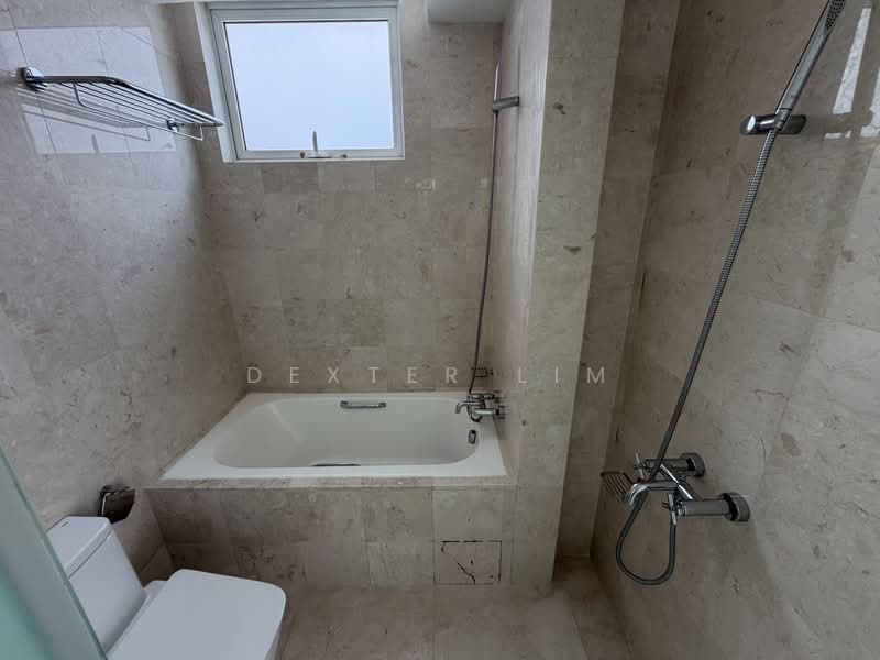 Kondominium untuk Dijual di Brunsfield EmbassyView - Dexter Lim - Bathroom - PropertyGuru.com.my