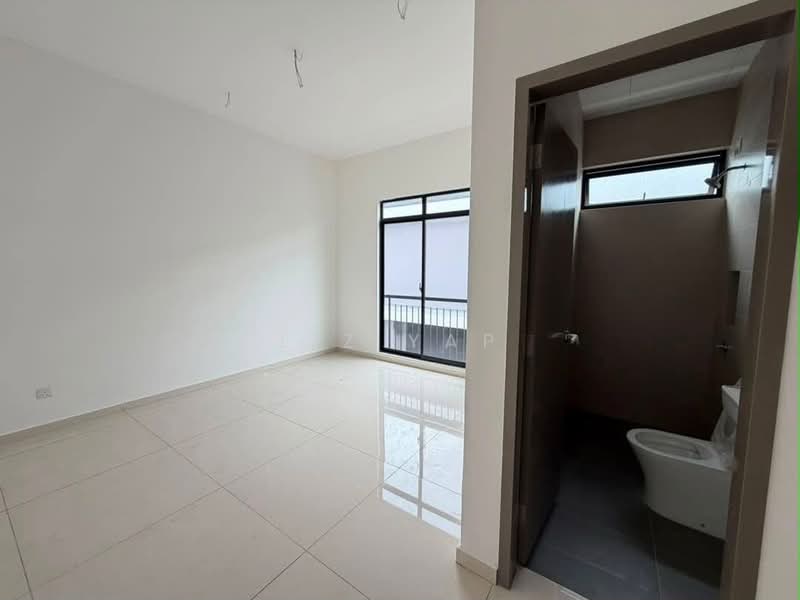 Cluster House for Sale in Austin Crest (Johor Bahru) - Liz Yap - PropertyGuru.com.my