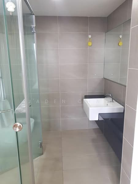 Service Residence for Sale at V Residence 2 @ Sunway Velocity - Jaden Chai - Bathroom - PropertyGuru.com.my