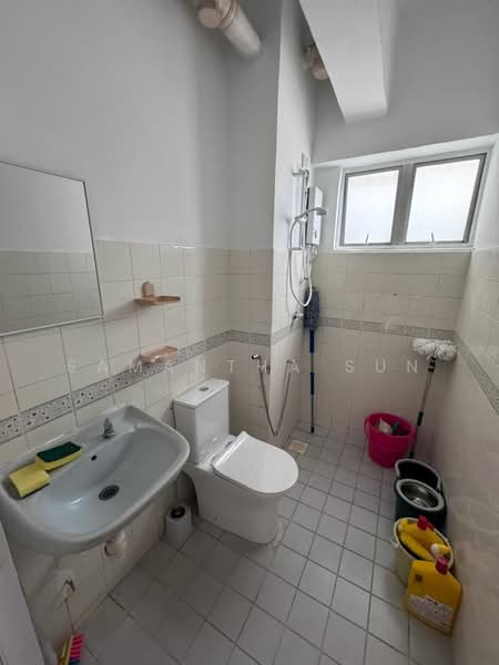 Kondominium untuk Disewa di Awana Puri - Samantha Sun - Bathroom - PropertyGuru.com.my