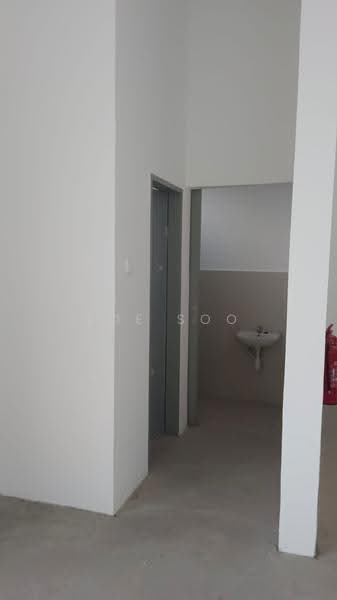 Shop for Rent in Taman Puncak Tropicana (Pekan Nenas) - Zoe Soo - Interior - PropertyGuru.com.my
