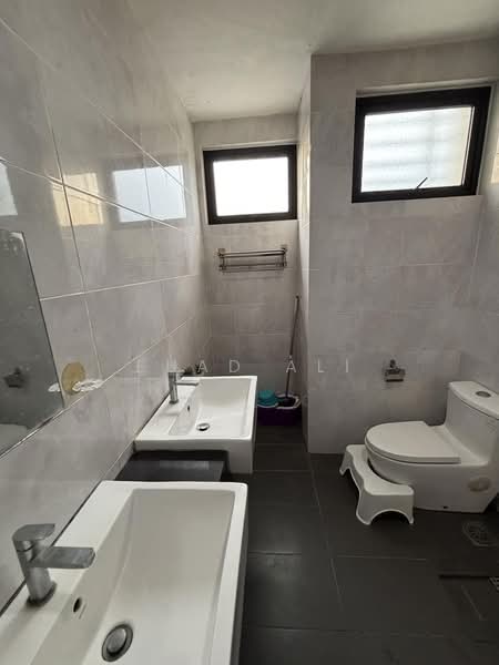 Terraced House for Rent in Cyberjaya (Selangor) - Fuad Ali - Bathroom - PropertyGuru.com.my