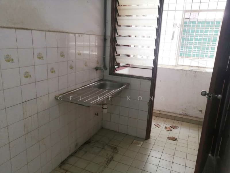Condominium for Sale at Gemilang Indah - Celine Kong - Kitchen - PropertyGuru.com.my