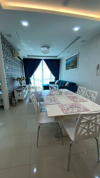 Service Residence for Sale at Vista Alam Serviced Apartment - Niez Mohd Ali - Living Room - PropertyGuru.com.my