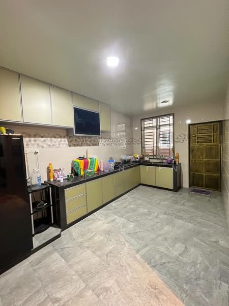 Rumah Teres 2 Tingkat untuk Dijual di Mutiara Rini (Skudai) - Gloson Ten - Kitchen - PropertyGuru.com.my