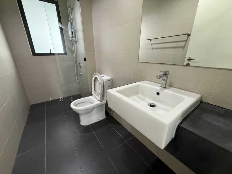 Kondominium untuk Dijual di Altitude 236 - Frederick Lim - Bathroom - PropertyGuru.com.my