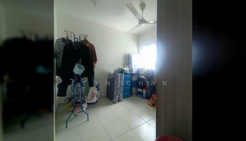 Apartment for Sale at De Bayu - Evan Chan - Bedroom - PropertyGuru.com.my