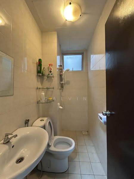 Kediaman Servis untuk Disewa di Serviced Residence @ Casa Tiara - Calvin Hoh - Bathroom - PropertyGuru.com.my