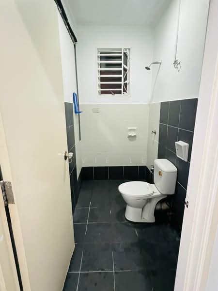 Rumah Teres 2 Tingkat untuk Disewa di Beranang (Selangor) - Jovie Lee - Bathroom - PropertyGuru.com.my