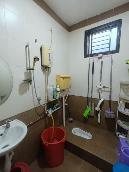 1-storey Terraced House for Sale in Taman JP Perdana (Johor Bahru) - Alicia Voon - Bathroom - PropertyGuru.com.my