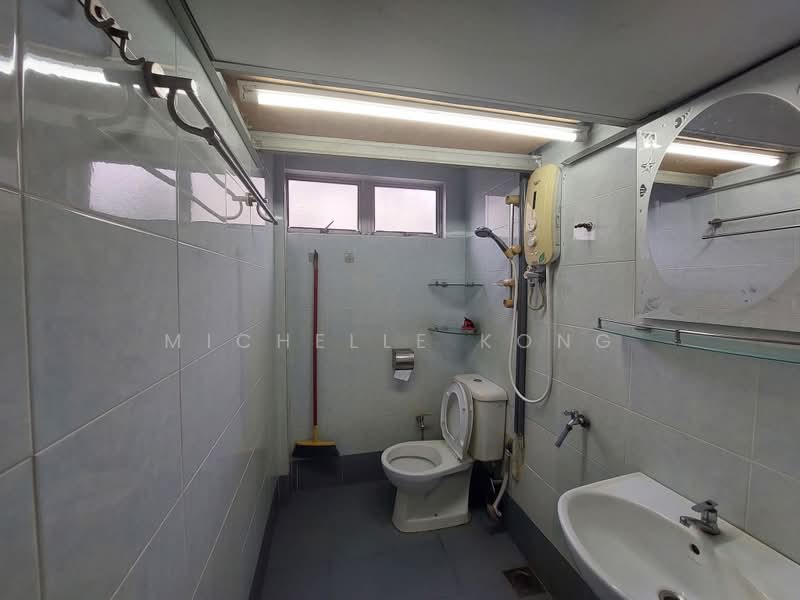 Pangsapuri untuk Dijual di Jasmine Court - Michelle Kong - Bathroom - PropertyGuru.com.my