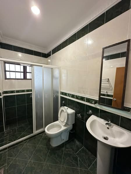 Rumah Banglo untuk Disewa di Cheras (Selangor) - Alex Wong - Bathroom - PropertyGuru.com.my