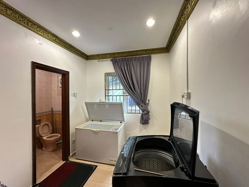 Rumah Banglo untuk Disewa di Cheras (Selangor) - Alex Wong - Bathroom - PropertyGuru.com.my