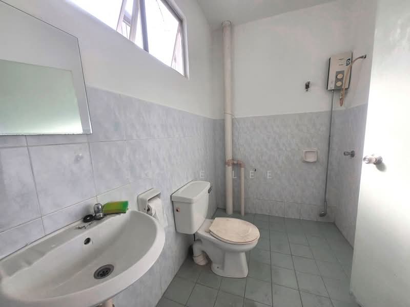 Condominium for Rent at Casa Villa Condominium - Jovie Lee - Bathroom - PropertyGuru.com.my