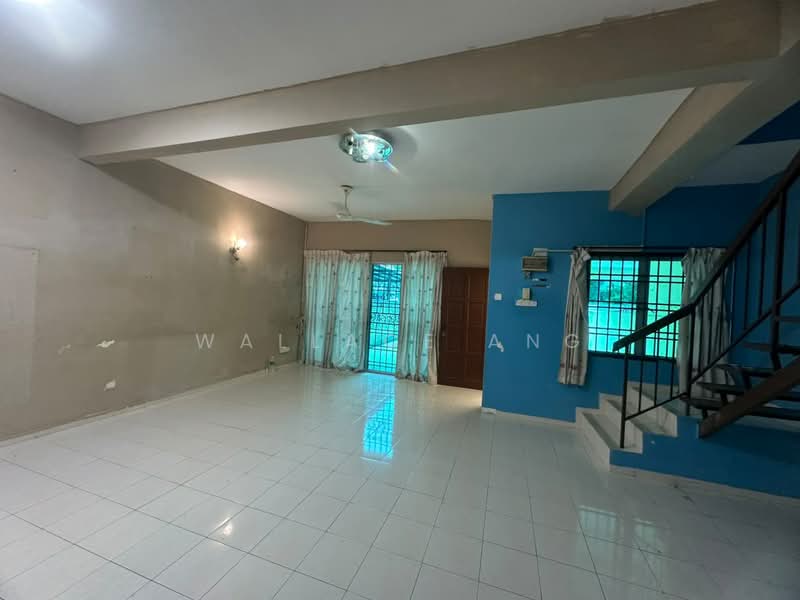 Rumah Teres 2 Tingkat untuk Dijual di Bandar Indahpura (Kulai) - Wallace Ang - Living Room - PropertyGuru.com.my