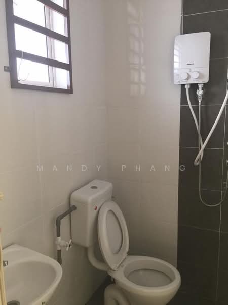 Rumah Teres untuk Dijual di Kampar Putra (Kampar) - Mandy Phang - Bathroom - PropertyGuru.com.my