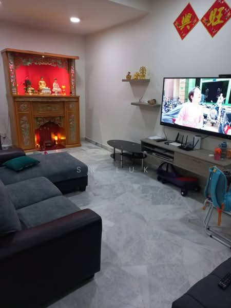 2-storey Terraced House for Sale in Taman Tun Perak (Rawang) - SK Luk - Living Room - PropertyGuru.com.my