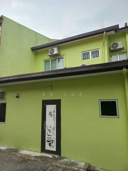 2-storey Terraced House for Sale in Taman Tun Perak (Rawang) - SK Luk - Exterior - PropertyGuru.com.my