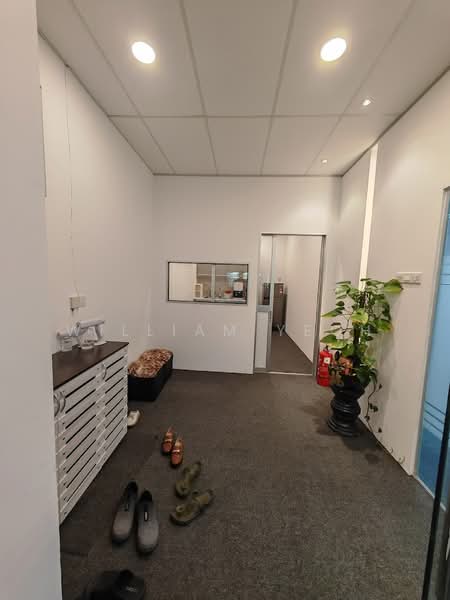 Pejabat untuk Disewa di Klang (Selangor) - William Yeoh - Entrance - PropertyGuru.com.my