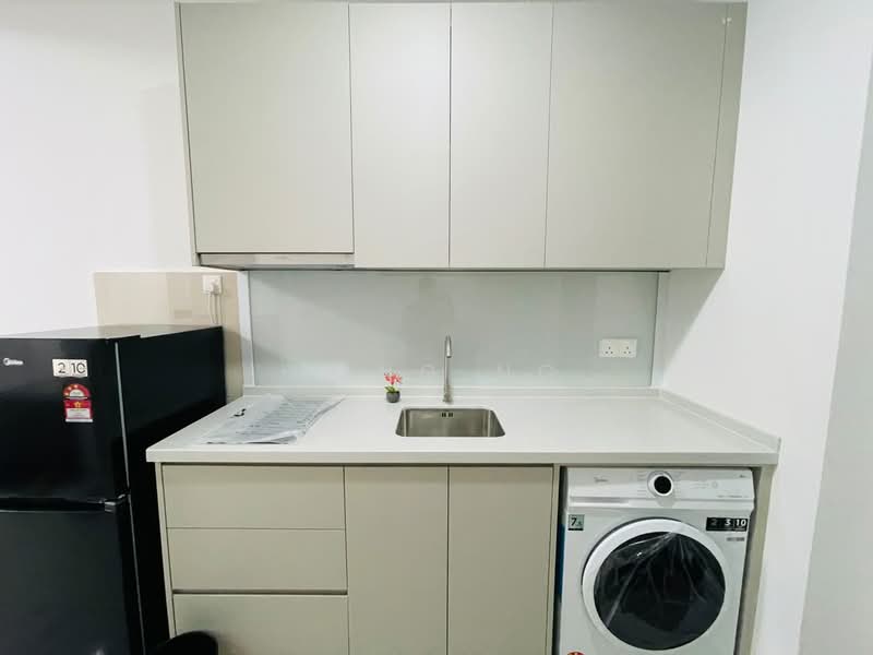 Service Residence for Rent at BeCentral @ i-City - Hong Ng - Kitchen - PropertyGuru.com.my